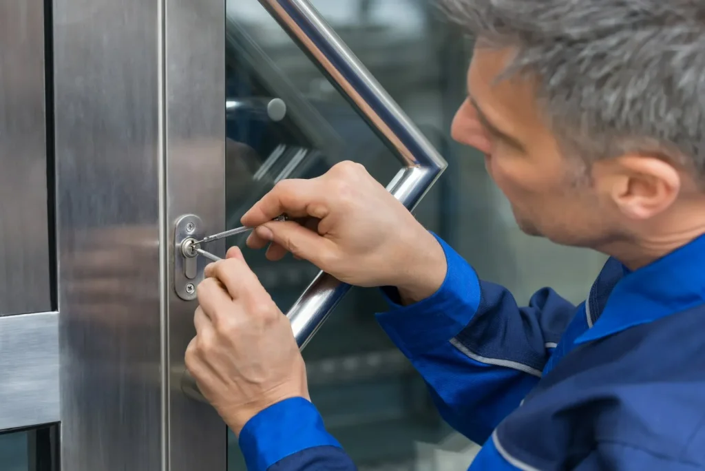 Commercial emergency locksmith Severn MD