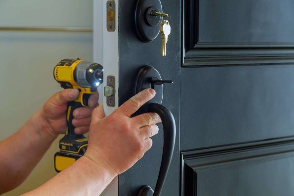 Things-to-consider-before-you-change-locks (2) Things-to-consider-before-you-change-locks (2)